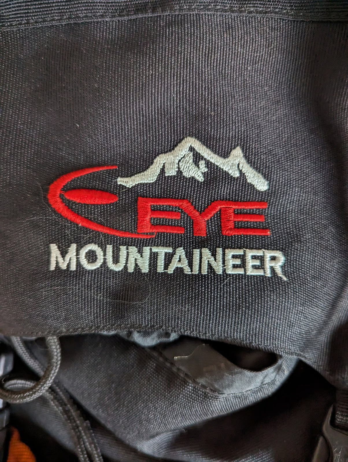 C-EYE Mountaineer 60L – Durable, Ergonomic & Stylish