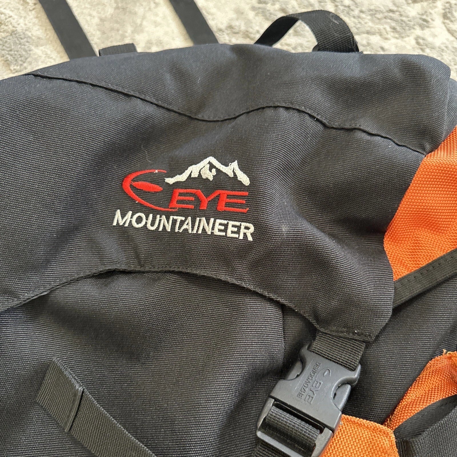 C-EYE Mountaineer 60L – Durable, Ergonomic & Stylish